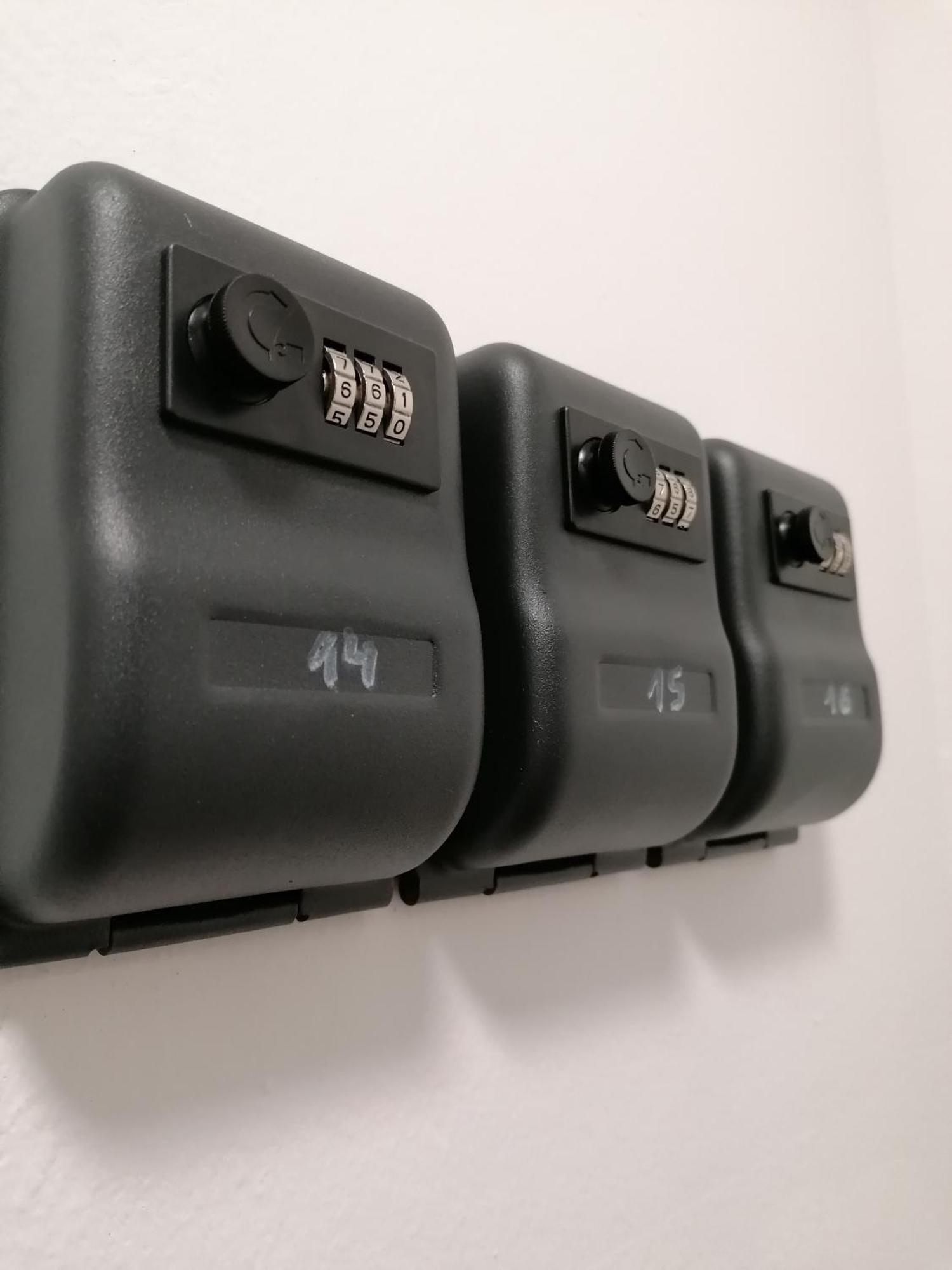 Favorit-rooms Direkt Metro-u1 Connection To Centralstation And City-center Hostel Wien