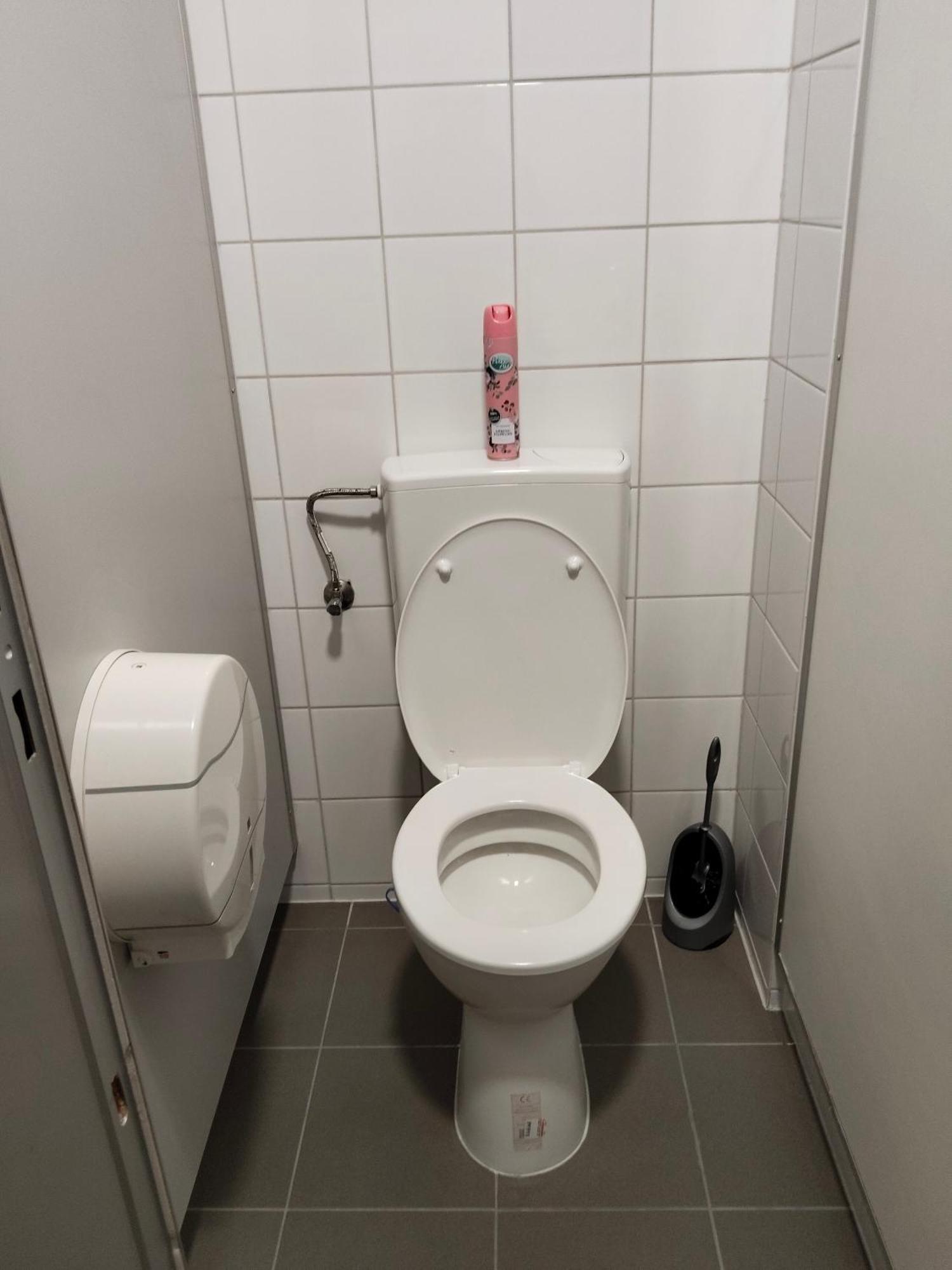 Hostel Favorit-rooms Direkt Metro-u1 Connection To Centralstation And City-center Wien