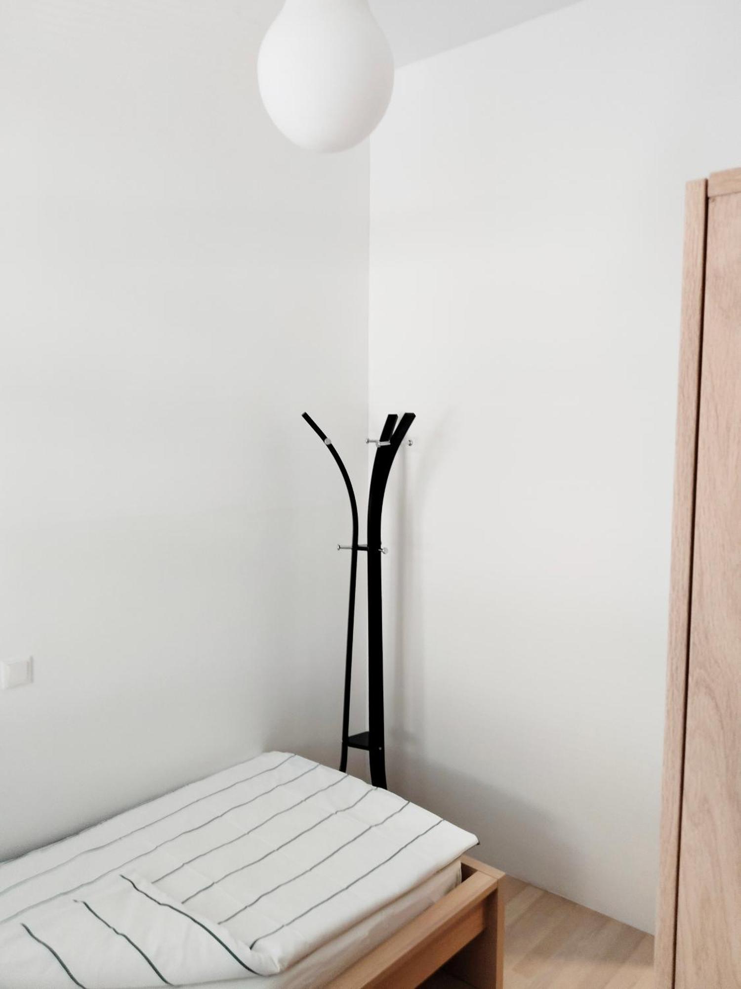 Favorit-rooms Direkt Metro-u1 Connection To Centralstation And City-center Hostel Wien