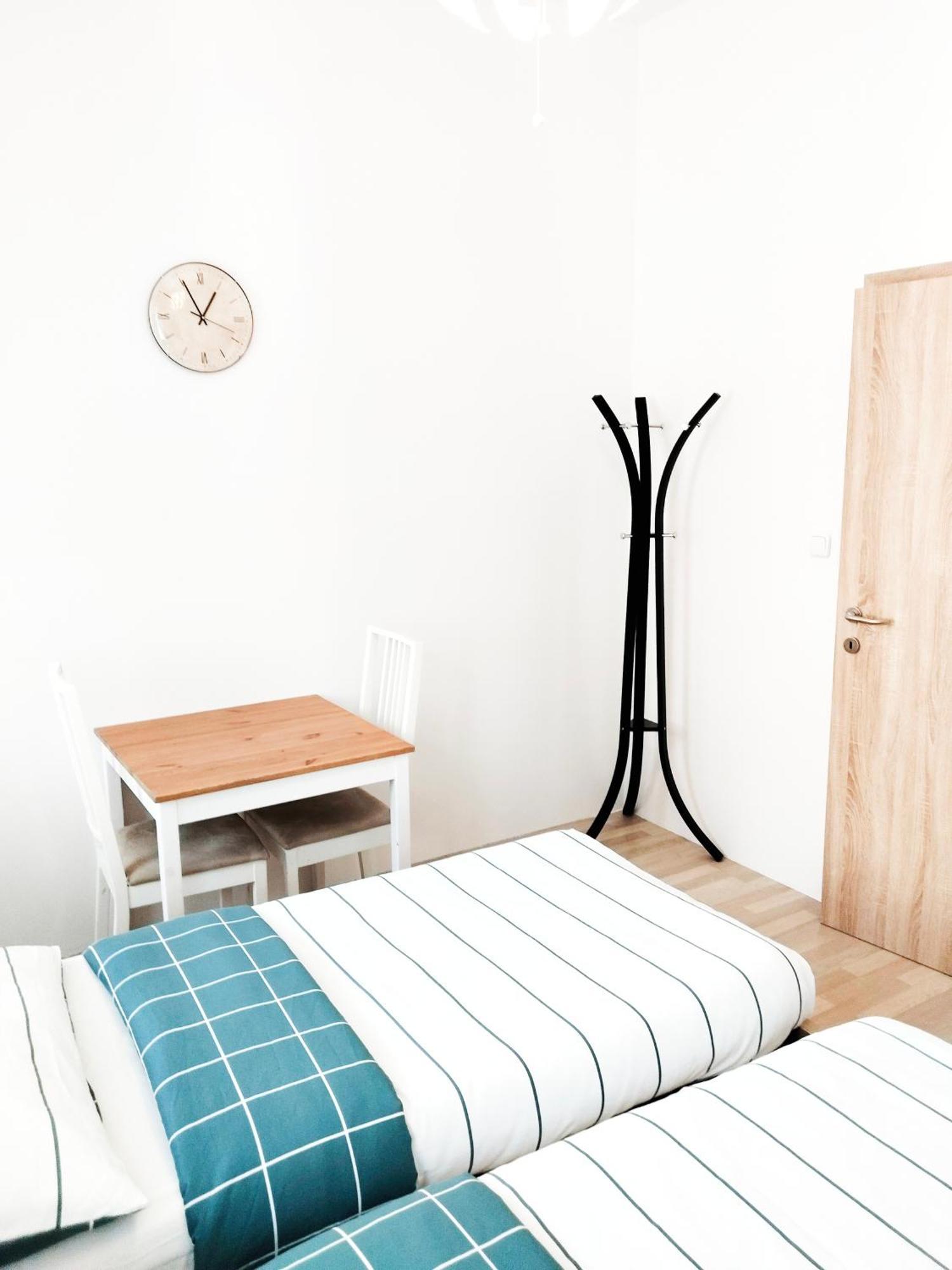 Hostel Favorit-rooms Direkt Metro-u1 Connection To Centralstation And City-center Wien