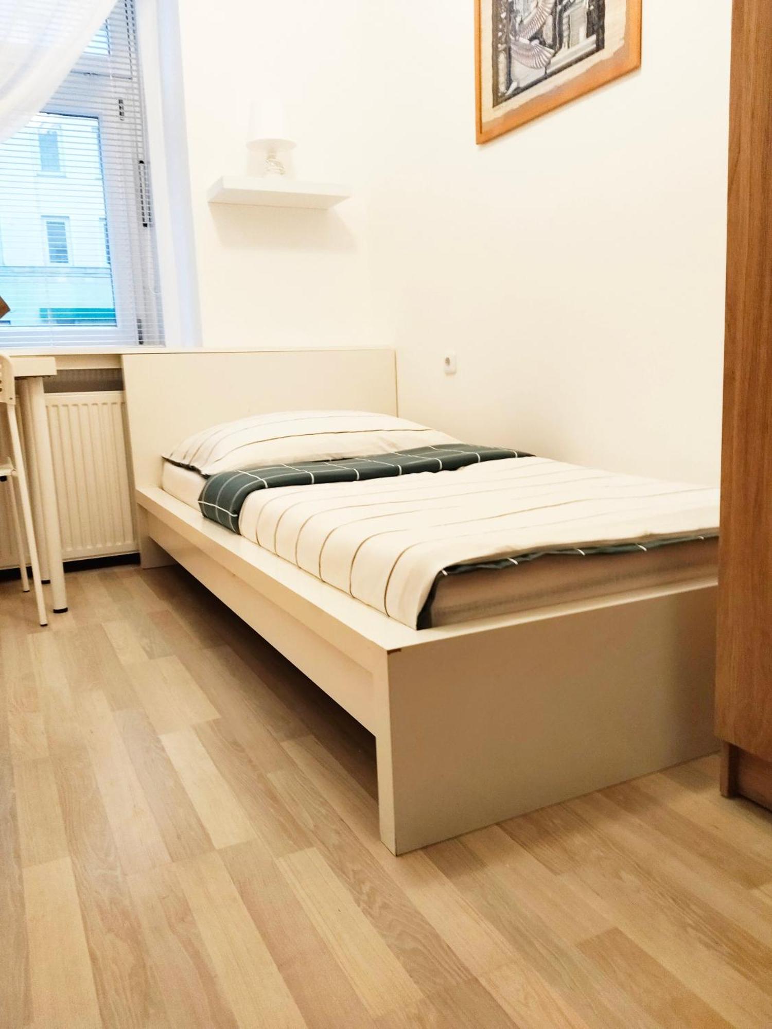 Hostel Favorit-rooms Direkt Metro-u1 Connection To Centralstation And City-center Wien